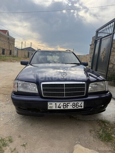 Mercedes C 200-1