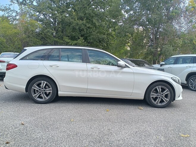 Mercedes C 200 d-13