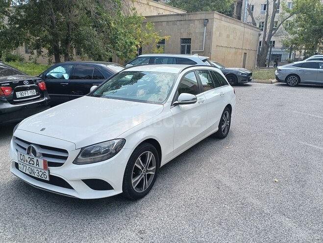 Mercedes C 200 d-2