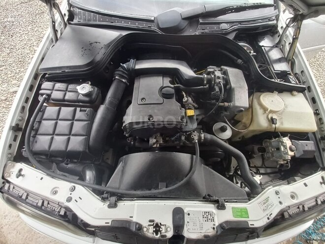 Mercedes C 180-2