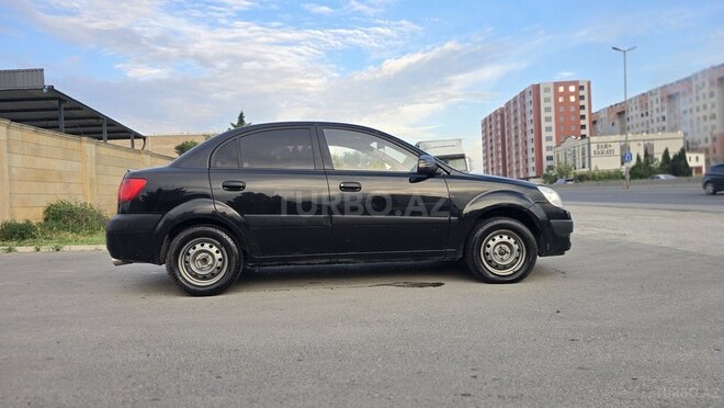 Kia Rio-11