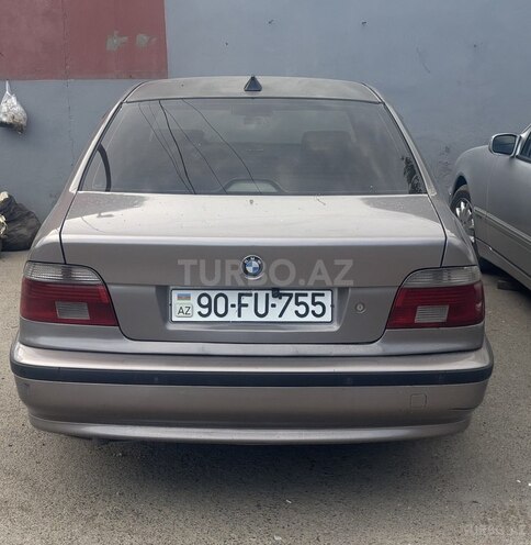 BMW 523-2