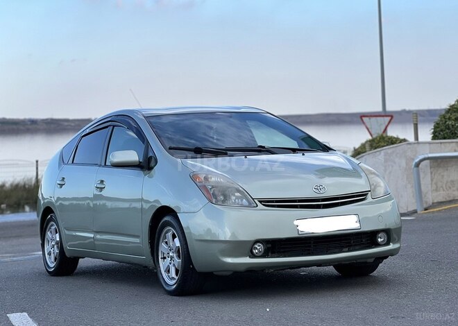 Toyota Prius-3