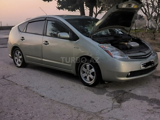 Toyota Prius-1