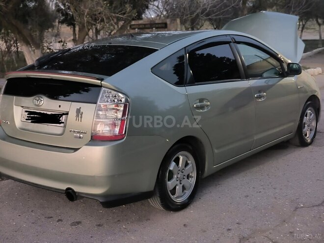 Toyota Prius-3