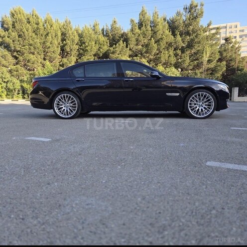 BMW 750-2