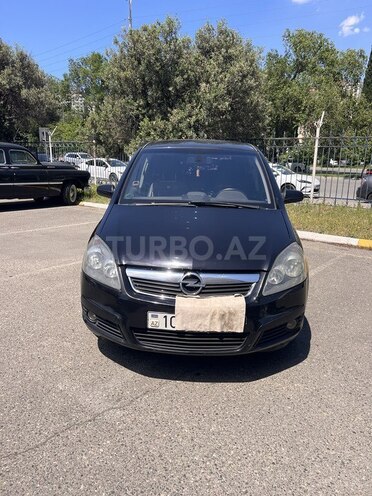 Opel Zafira-1