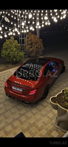 Mercedes E 300 4MATIC-4