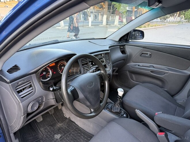 Kia Rio-11