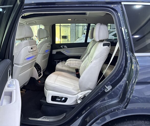 BMW X7-14