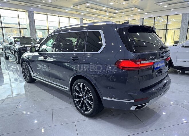 BMW X7-6