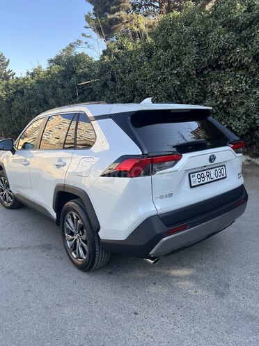 Toyota RAV4-4