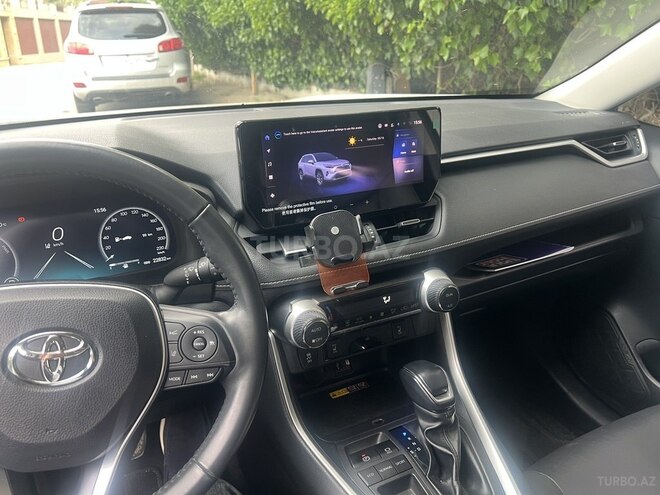 Toyota RAV4-7