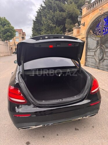 Mercedes E 300-11