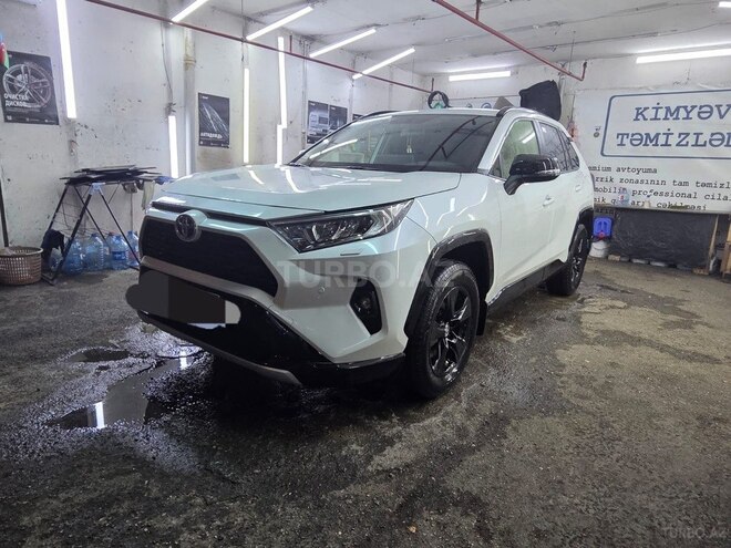 Toyota RAV4-3