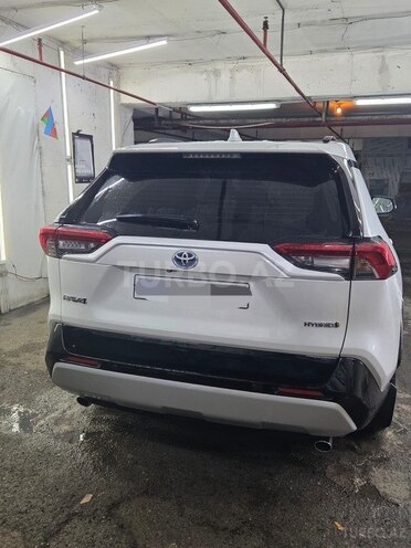 Toyota RAV4-5