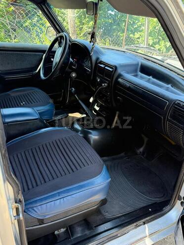 GAZ 31105 "Volga"-4
