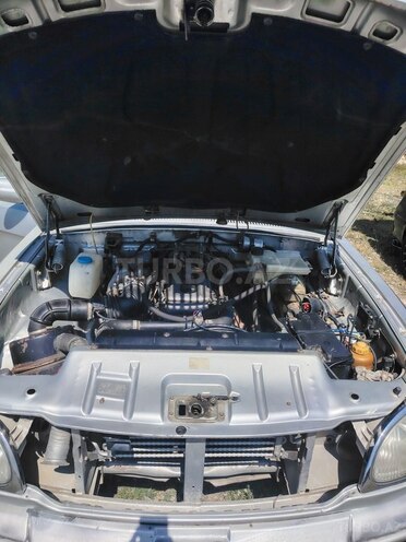 GAZ 31105 "Volga"-12