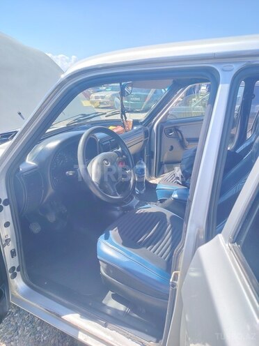 GAZ 31105 "Volga"-11
