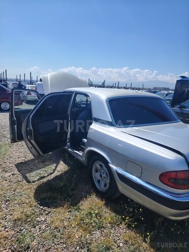 GAZ 31105 "Volga"-8