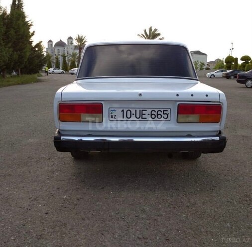 LADA (VAZ) 2107-2