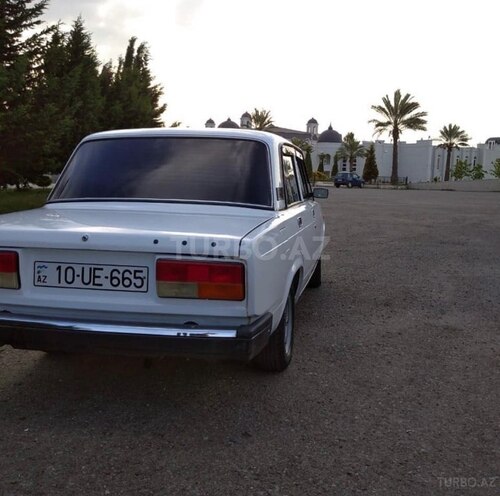 LADA (VAZ) 2107-4