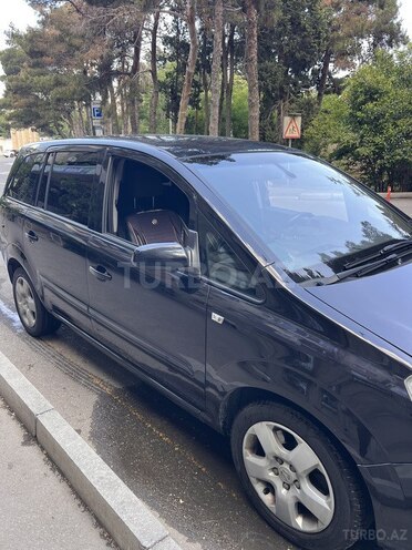 Opel Zafira-17