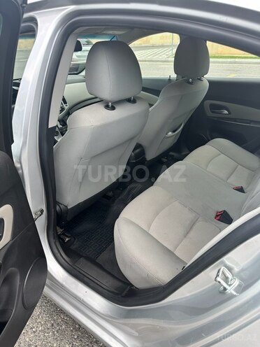 Chevrolet Cruze-6