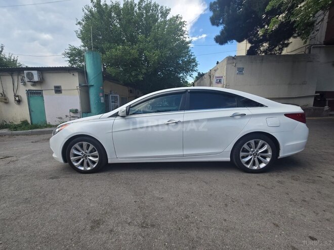 Hyundai Sonata-3