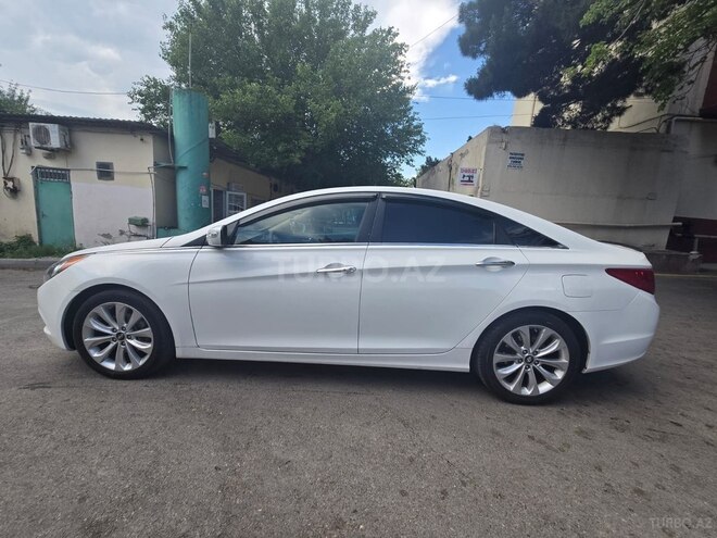 Hyundai Sonata-4