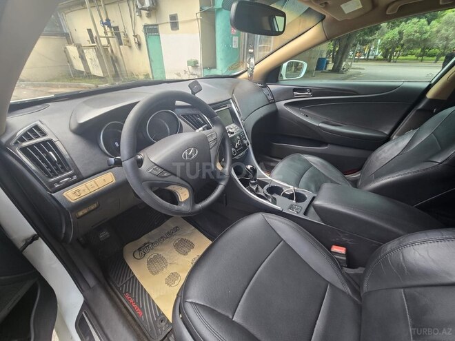 Hyundai Sonata-10