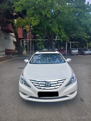 Hyundai Sonata-1