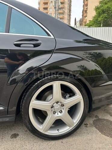 Mercedes S 550-9