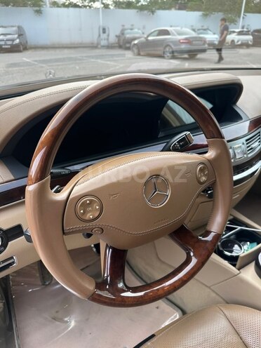 Mercedes S 550-12
