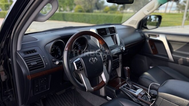 Toyota Land Cruiser Prado-7