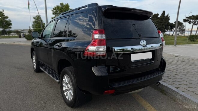 Toyota Land Cruiser Prado-6