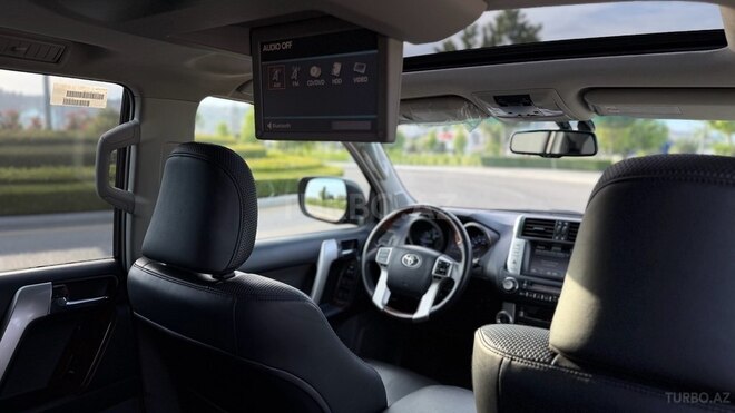 Toyota Land Cruiser Prado-8