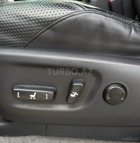 Toyota Land Cruiser Prado-19