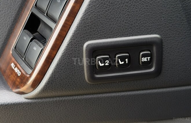 Toyota Land Cruiser Prado-18