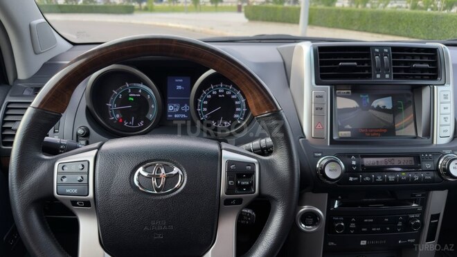 Toyota Land Cruiser Prado-17