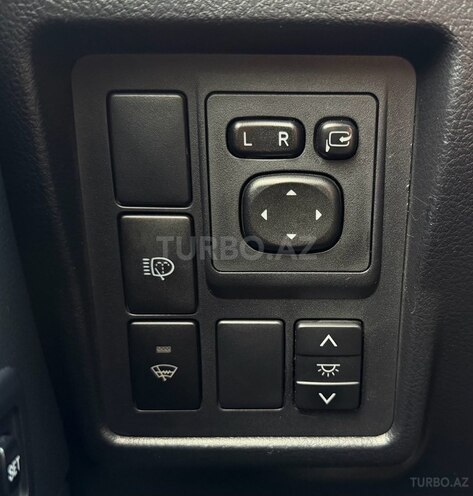 Toyota Land Cruiser Prado-15