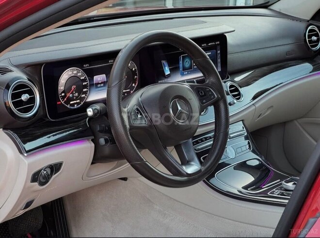 Mercedes E 300 4MATIC-5