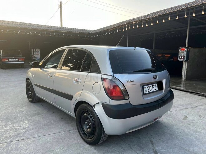 Kia Rio-6