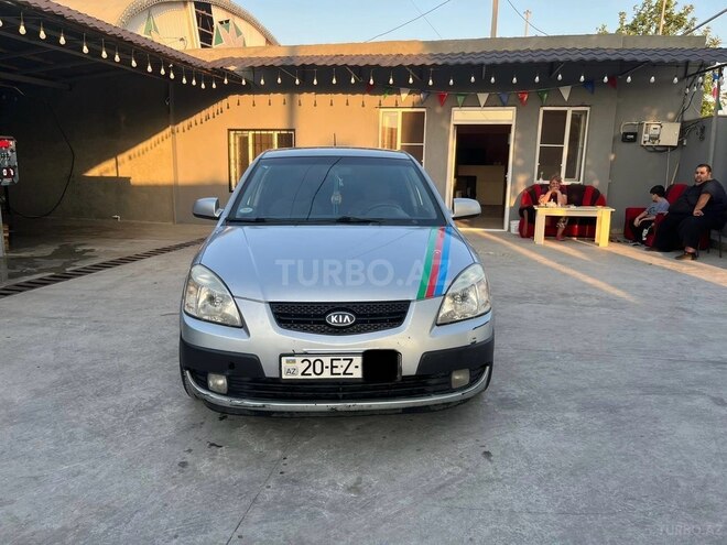 Kia Rio-1