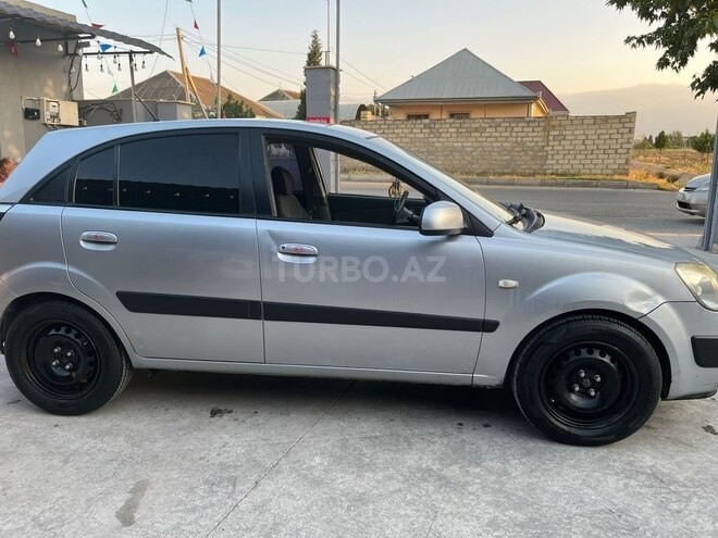 Kia Rio-4