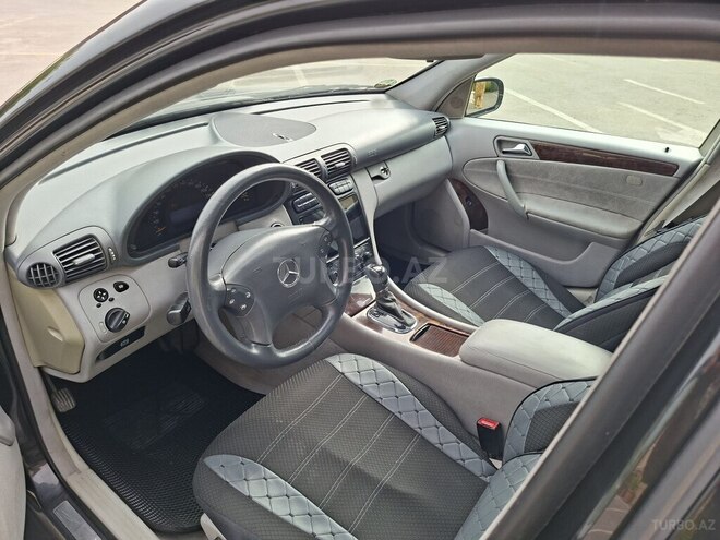 Mercedes C 240-10