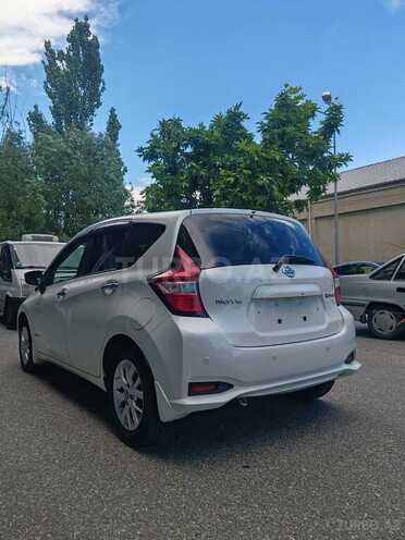 Nissan Note-6