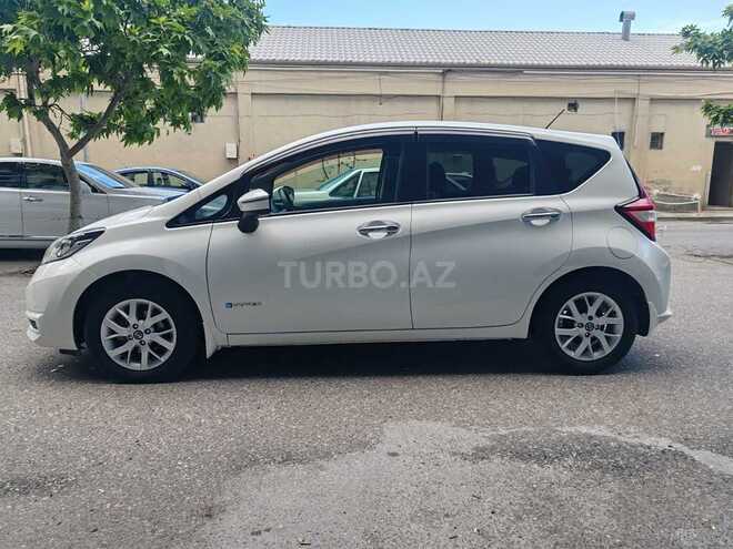 Nissan Note-5