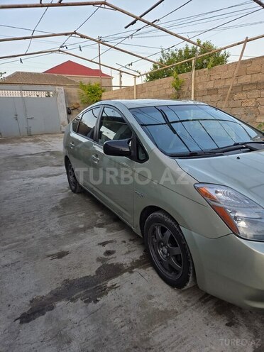 Toyota Prius-4