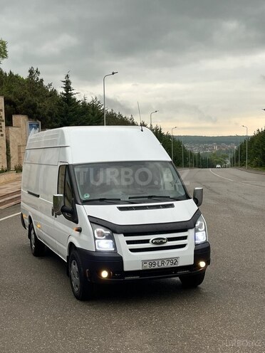 Ford Transit-2